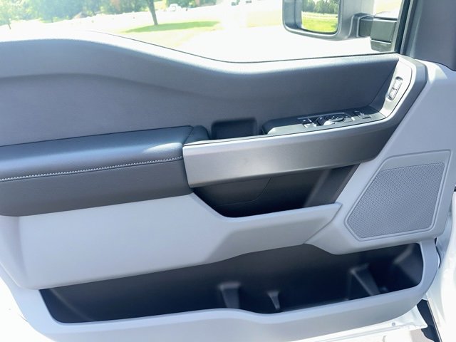 New 2025 Ford F250 XLT image 11