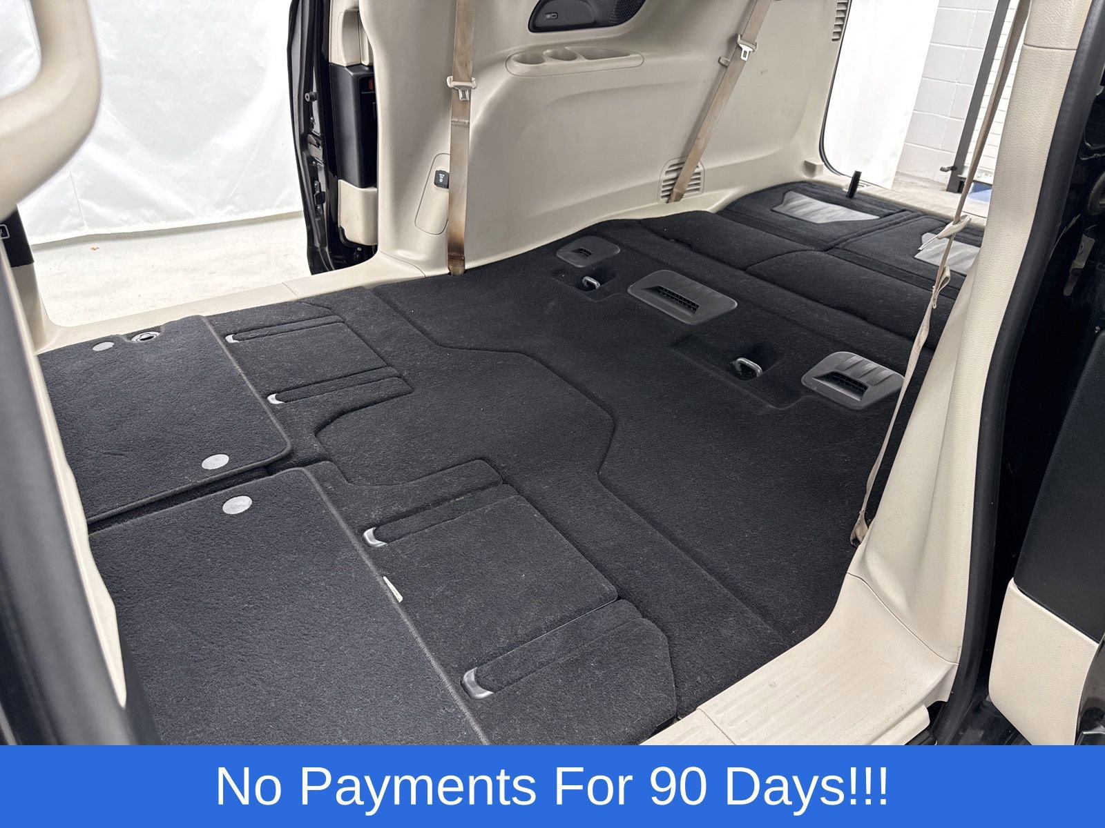 Used 2017 Chrysler Pacifica Touring-L Plus w/ Tire & Wheel Group image 48