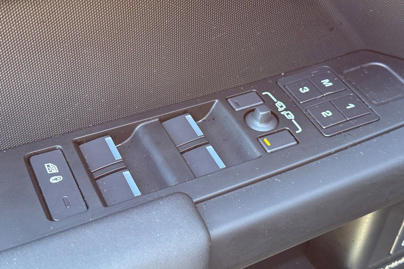 Used 2025 Land Rover Defender 110 S AWD/4WD image 13