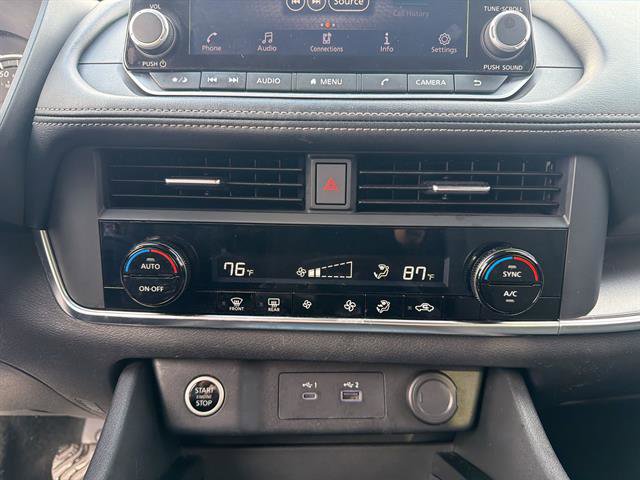 Used 2023 Nissan Rogue SV image 16