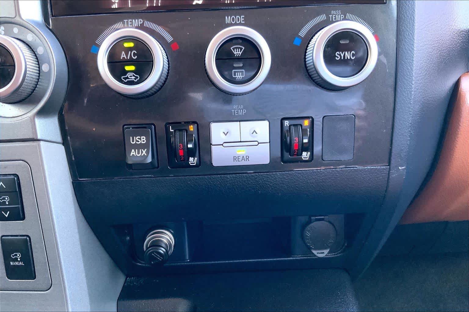 Used 2017 Toyota Sequoia Platinum RWD image 36