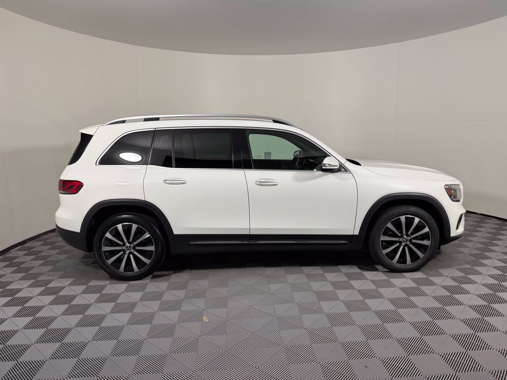 Certified 2023 Mercedes-Benz GLB 250 4MATIC w/ Premium Package image 8