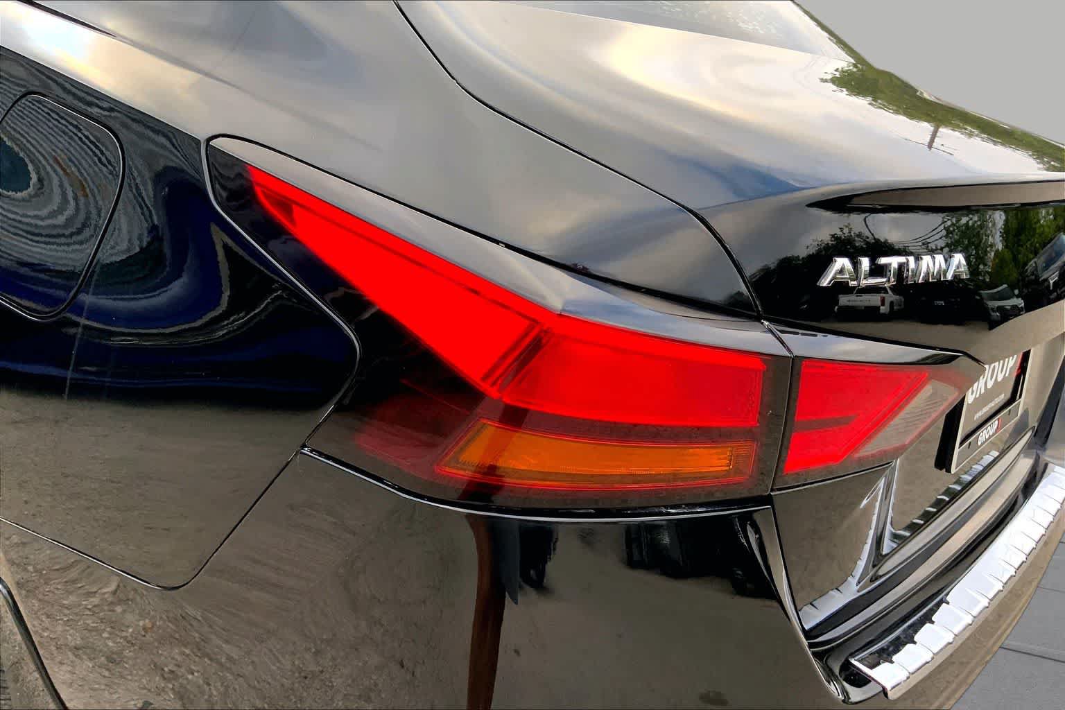 Used 2019 Nissan Altima 2.5 SL FWD image 26