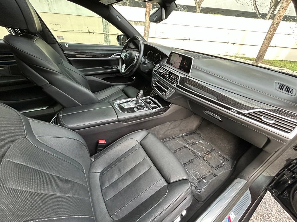 Used 2019 BMW 740i w/ Executive Package RWD image 30