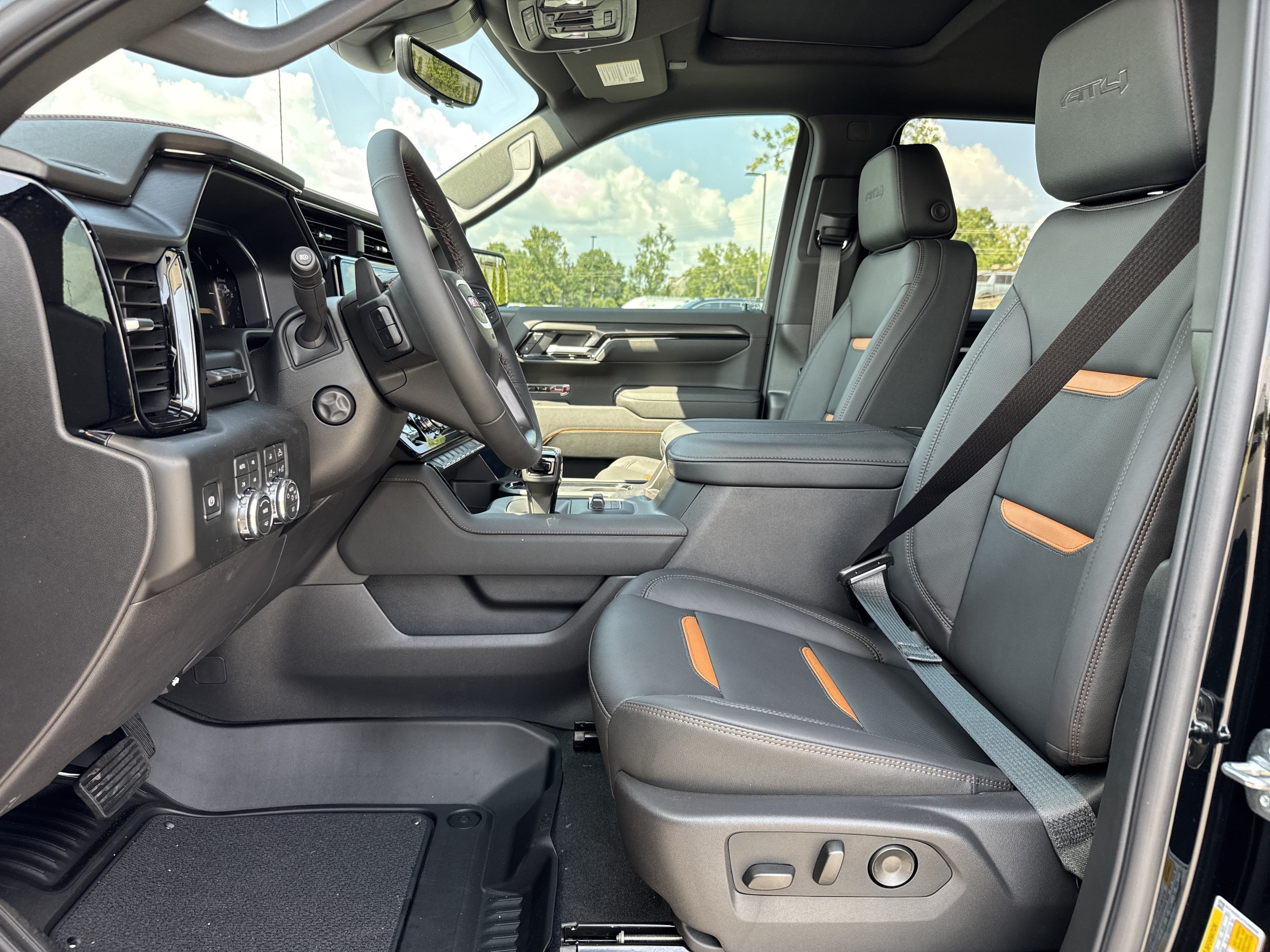 New 2026 GMC Sierra 1500 AT4 w/ AT4 Premium Package AWD/4WD image 17