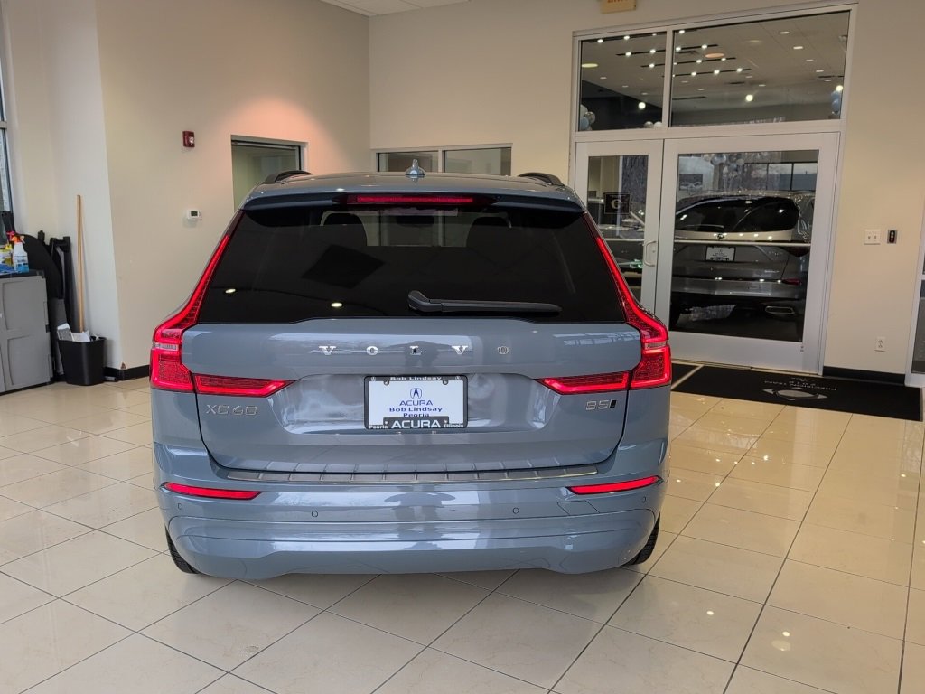 Used 2022 Volvo XC60 B5 Momentum w/ Advanced Package image 4