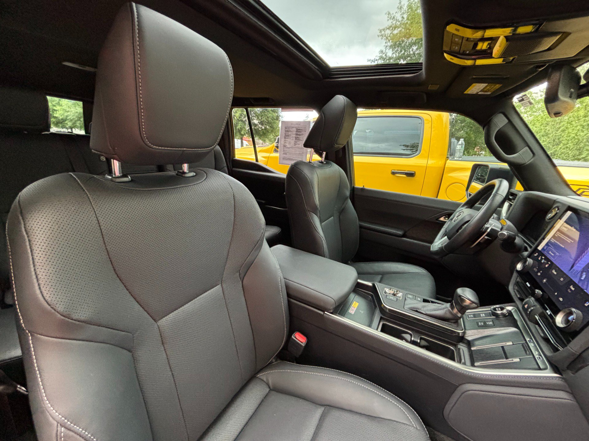 Used 2024 Lexus GX 550 w/ Accessory Package (Z1) AWD/4WD image 37