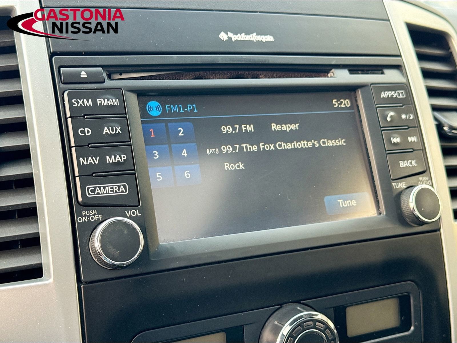 Used 2015 Nissan Frontier PRO-4X w/ Pro-4x Luxury Package image 19