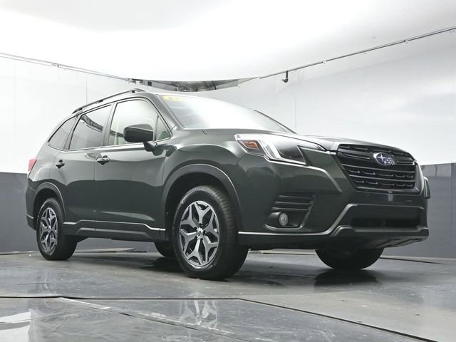 Used 2023 Subaru Forester Premium image 34