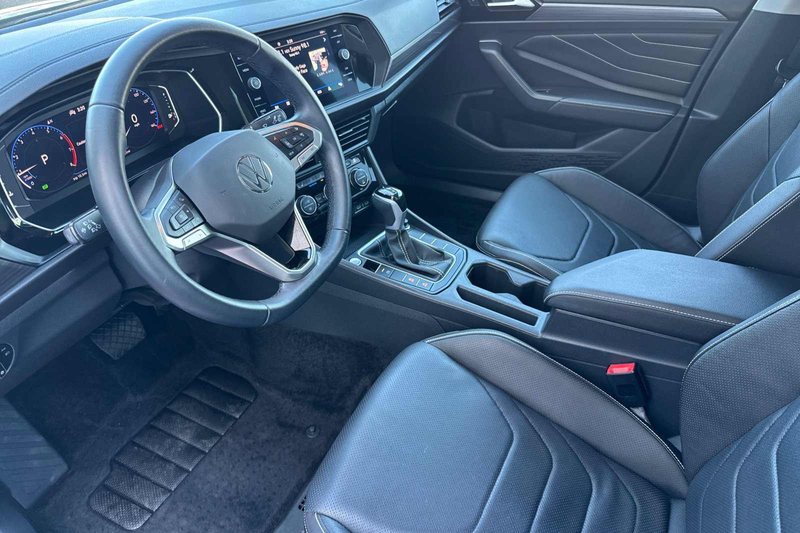 Used 2023 Volkswagen Jetta SEL FWD image 10