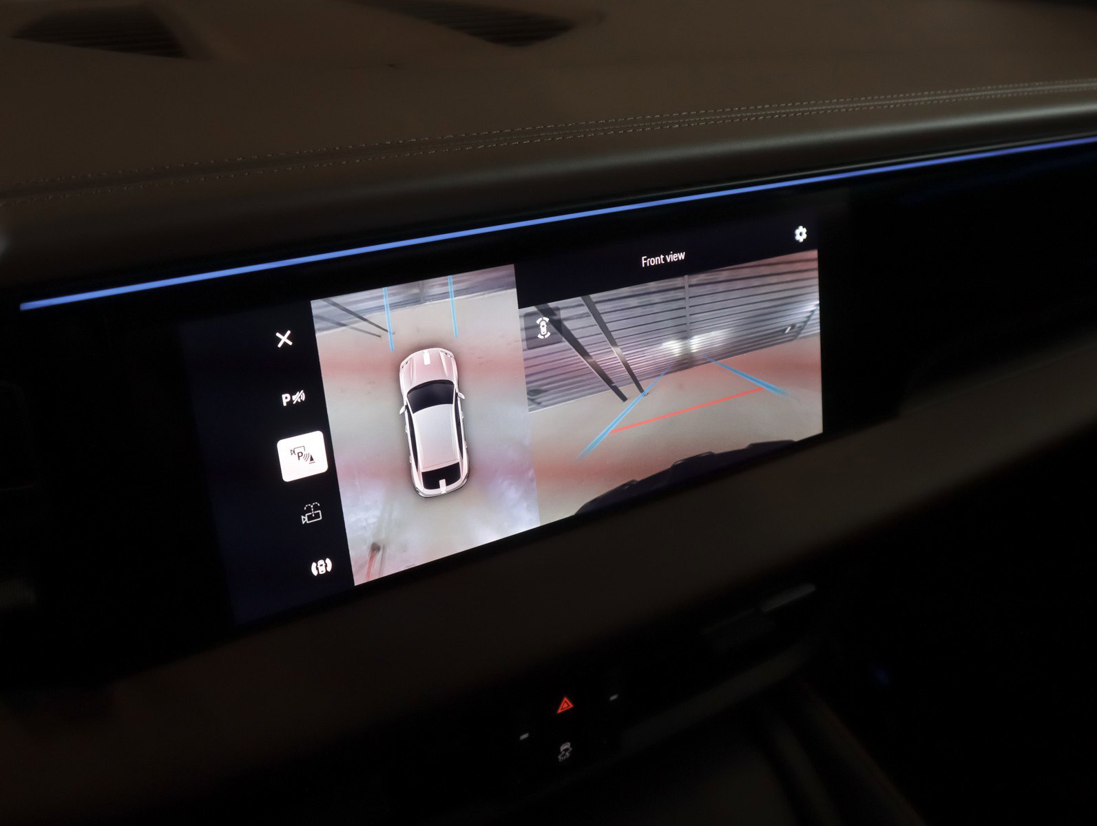 Used 2025 Porsche Macan Electric w/ Premium Package RWD image 19