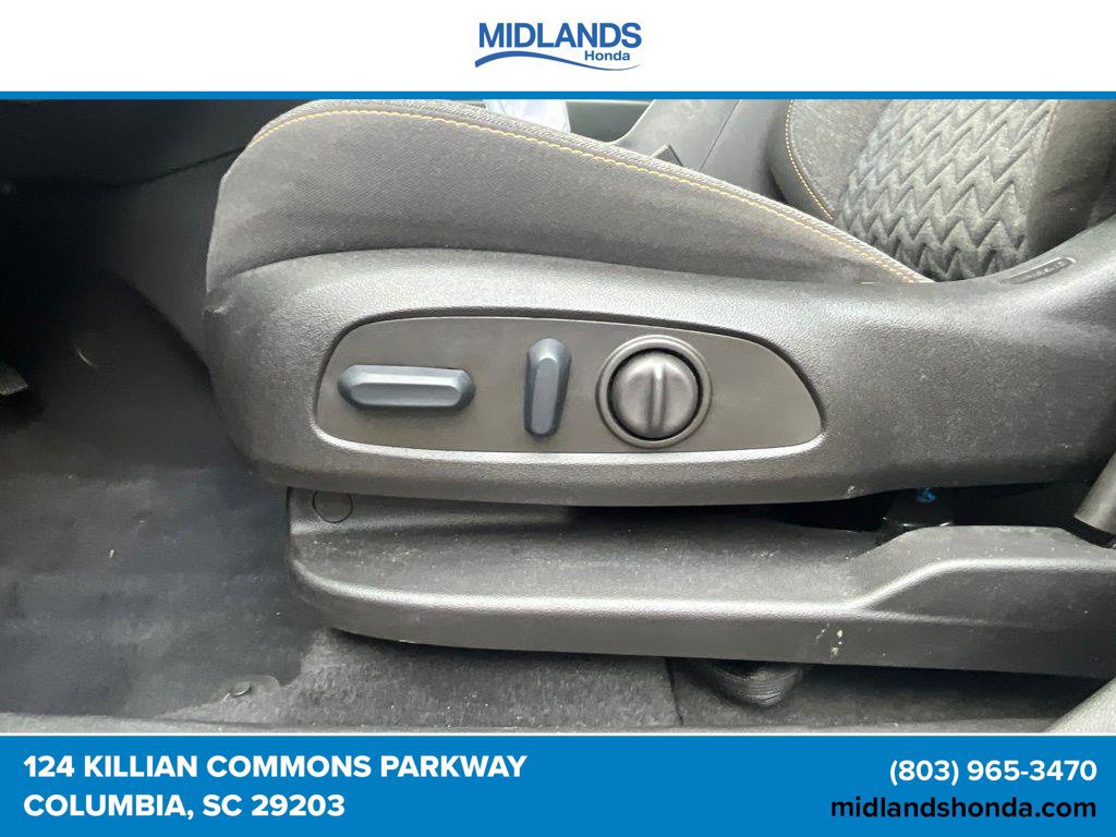 Used 2023 Chevrolet Equinox LT FWD image 12