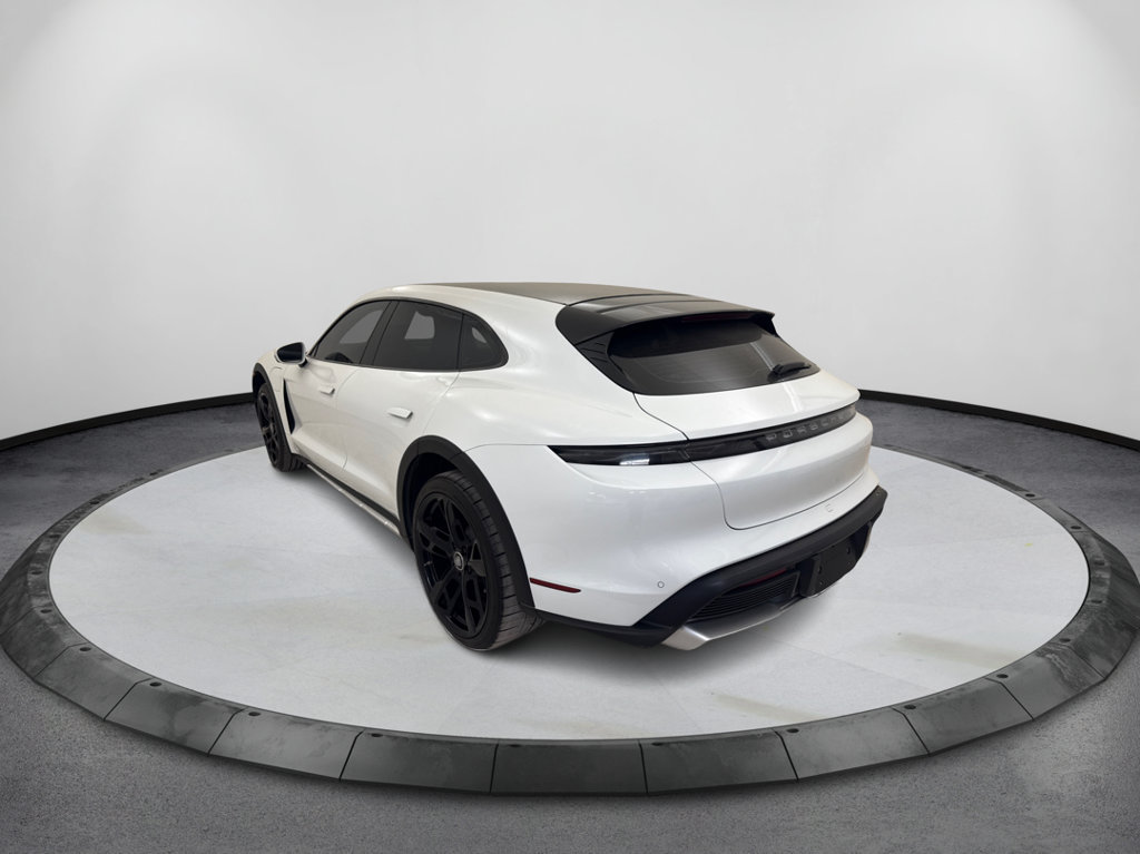 Used 2022 Porsche Taycan 4 Cross Turismo AWD/4WD image 8