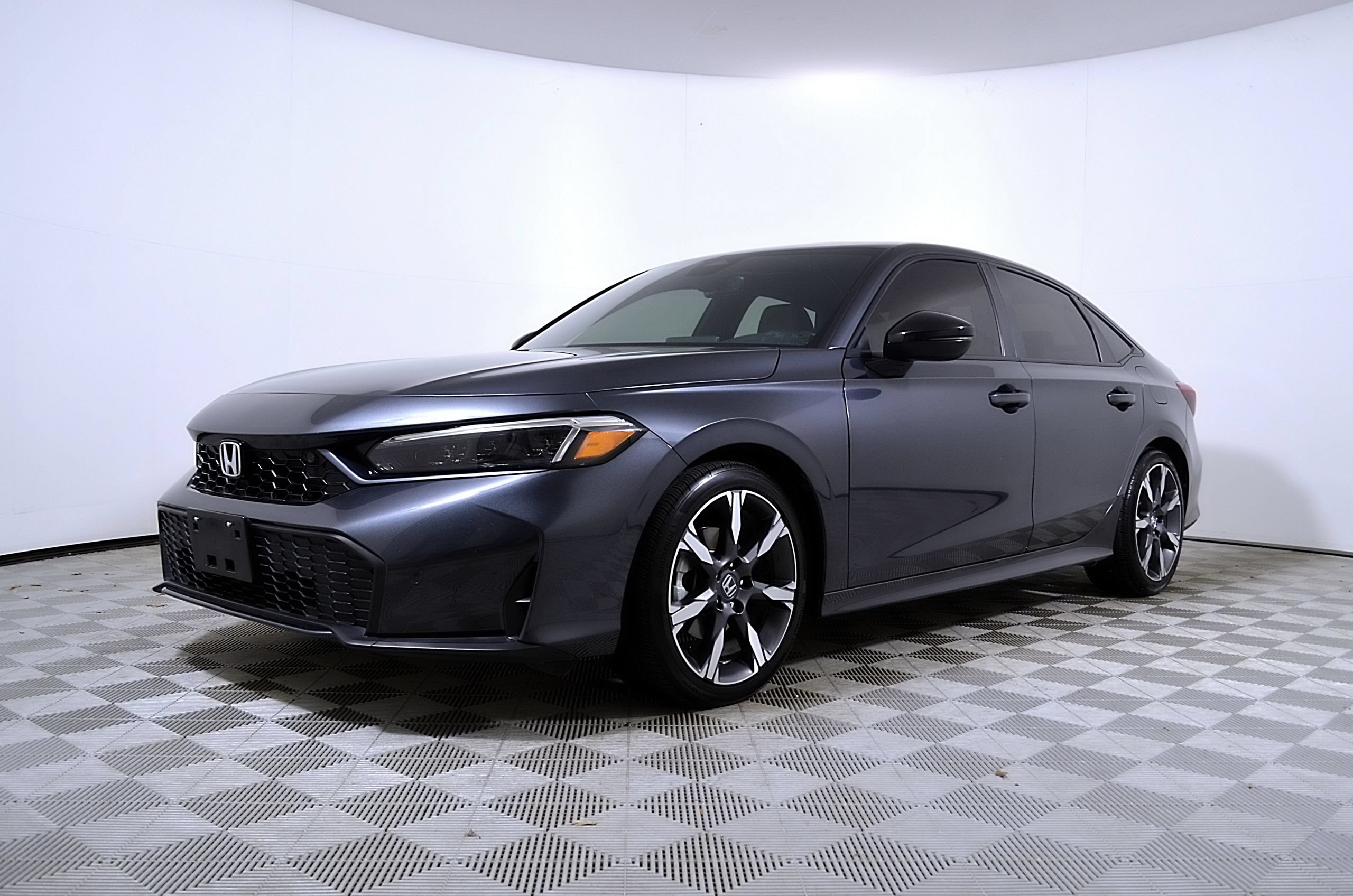 Used 2025 Honda Civic Sport Touring image 2