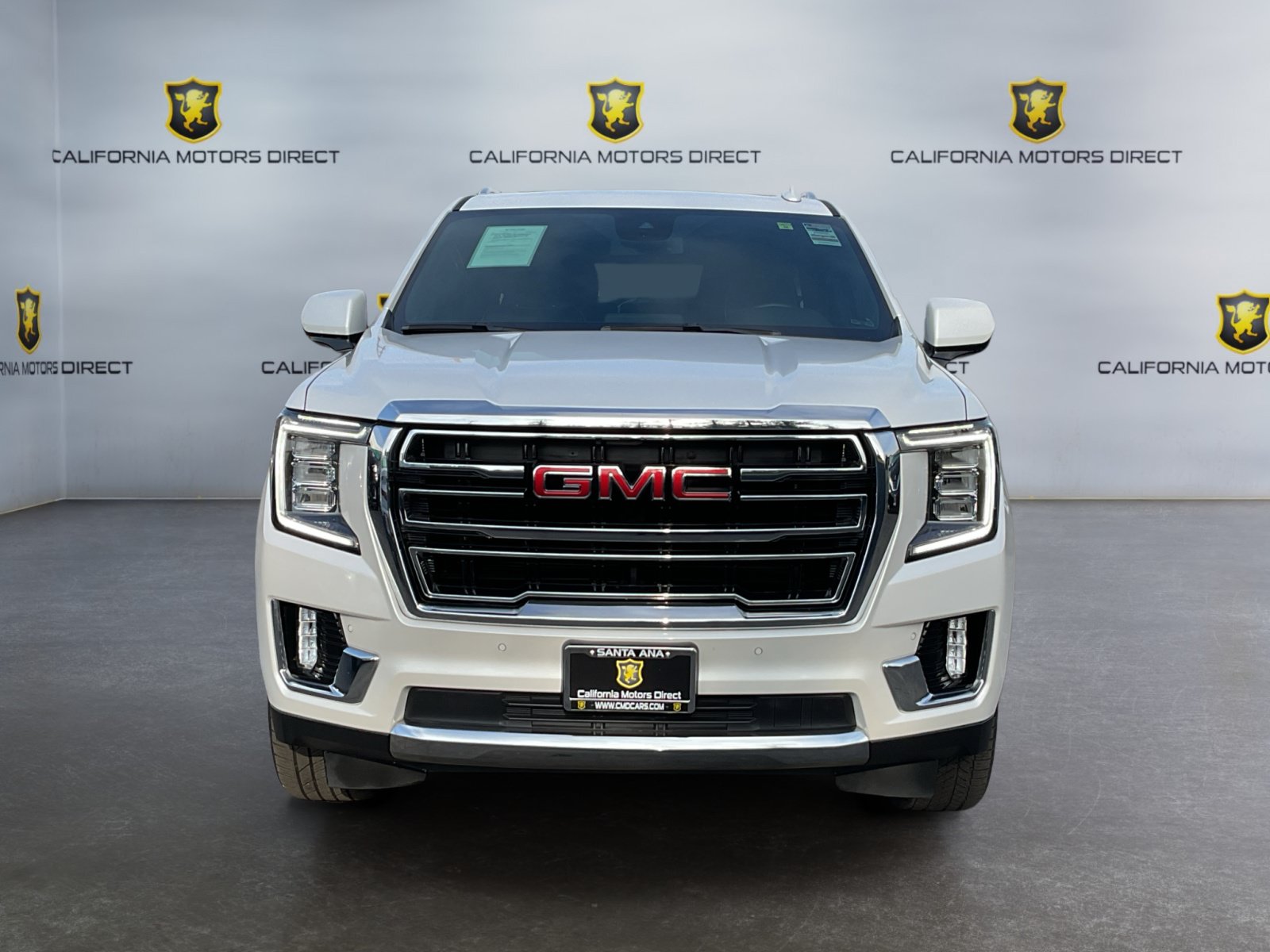 Used 2024 GMC Yukon XL SLT AWD/4WD image 2