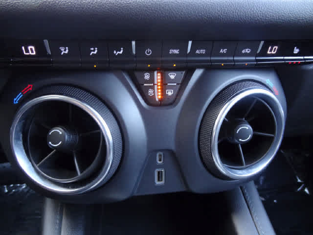 Used 2020 Chevrolet Blazer LT FWD image 30