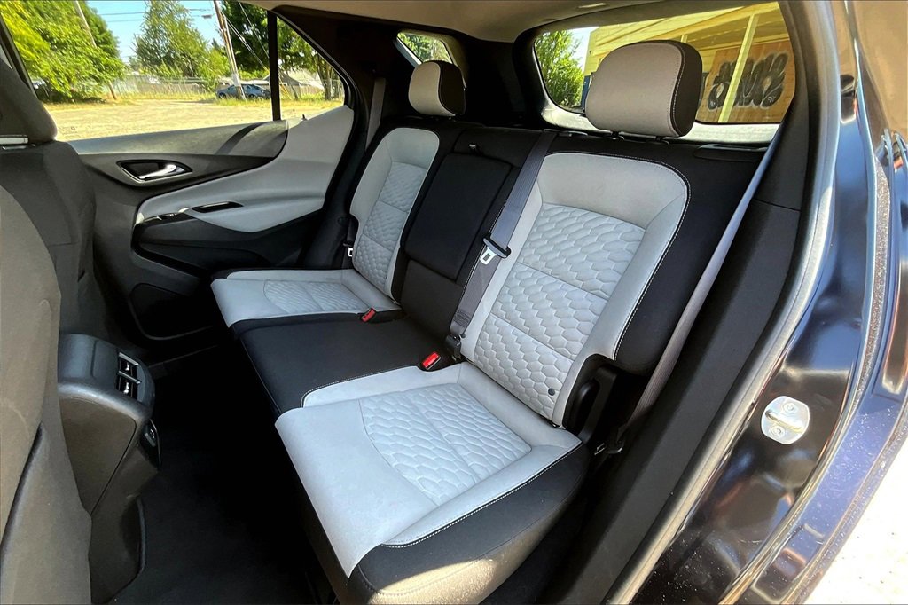 Used 2021 Chevrolet Equinox LT w/ Driver Convenience Package image 21