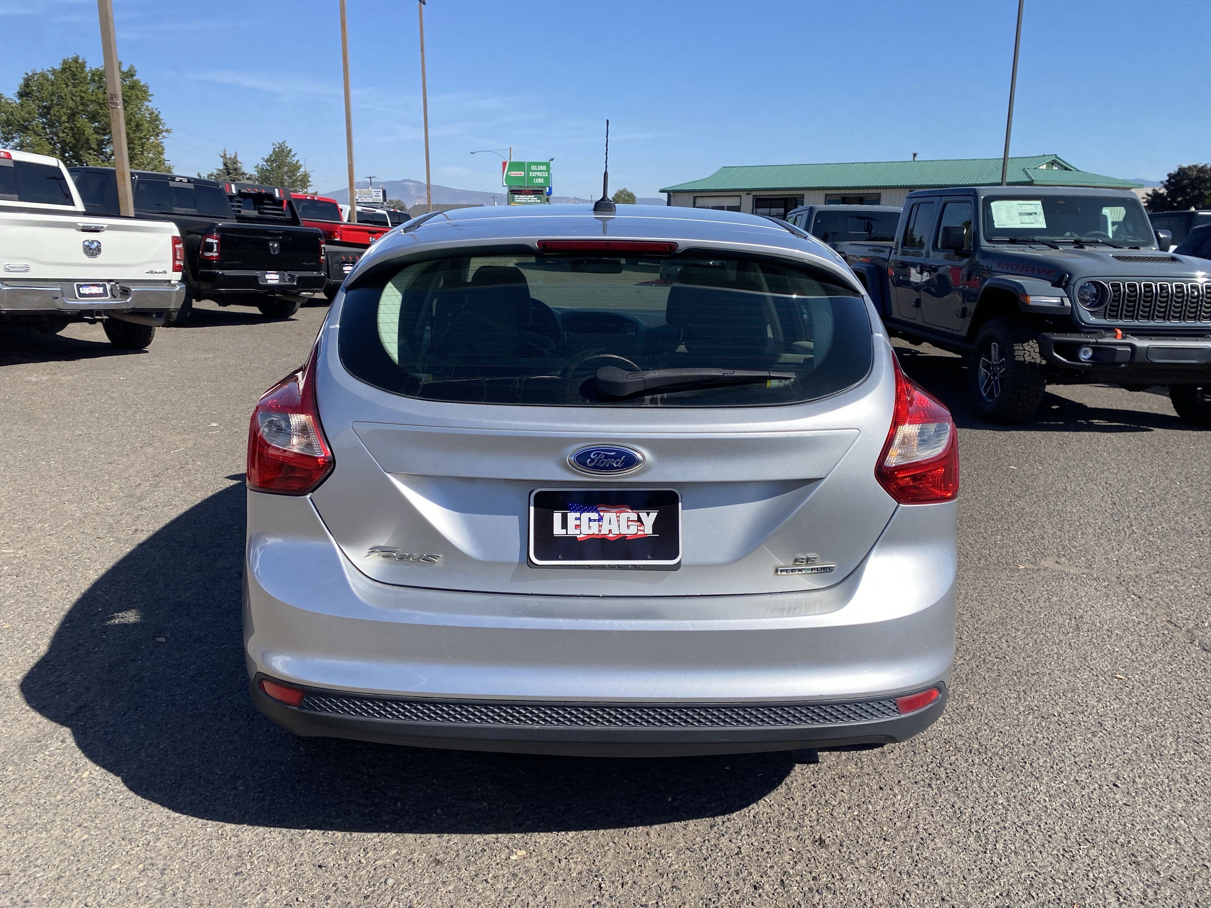 Used 2013 Ford Focus SE w/ SE Winter Pkg FWD image 4
