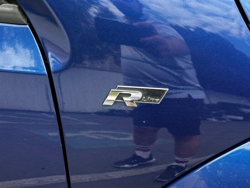 Used 2014 Volkswagen Beetle R-Line FWD image 11