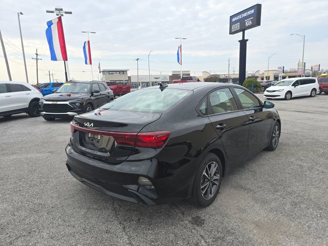 Used 2023 Kia Forte LXS w/ LXS Technology Package image 5