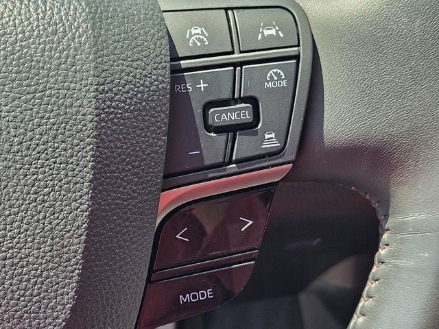 Used 2025 Toyota Camry XSE FWD image 32