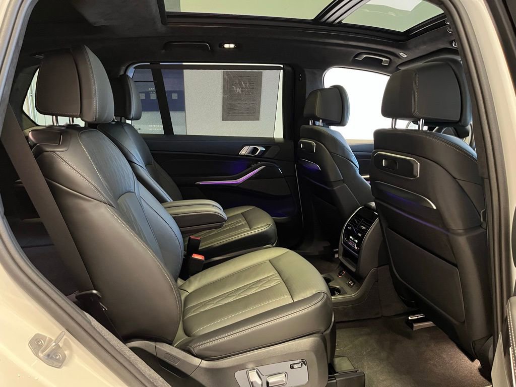 Used 2024 BMW X7 M60i w/ Executive Package AWD/4WD image 33