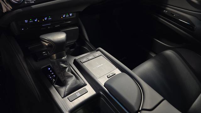 Certified 2022 Lexus ES 350 w/ Premium Package image 28