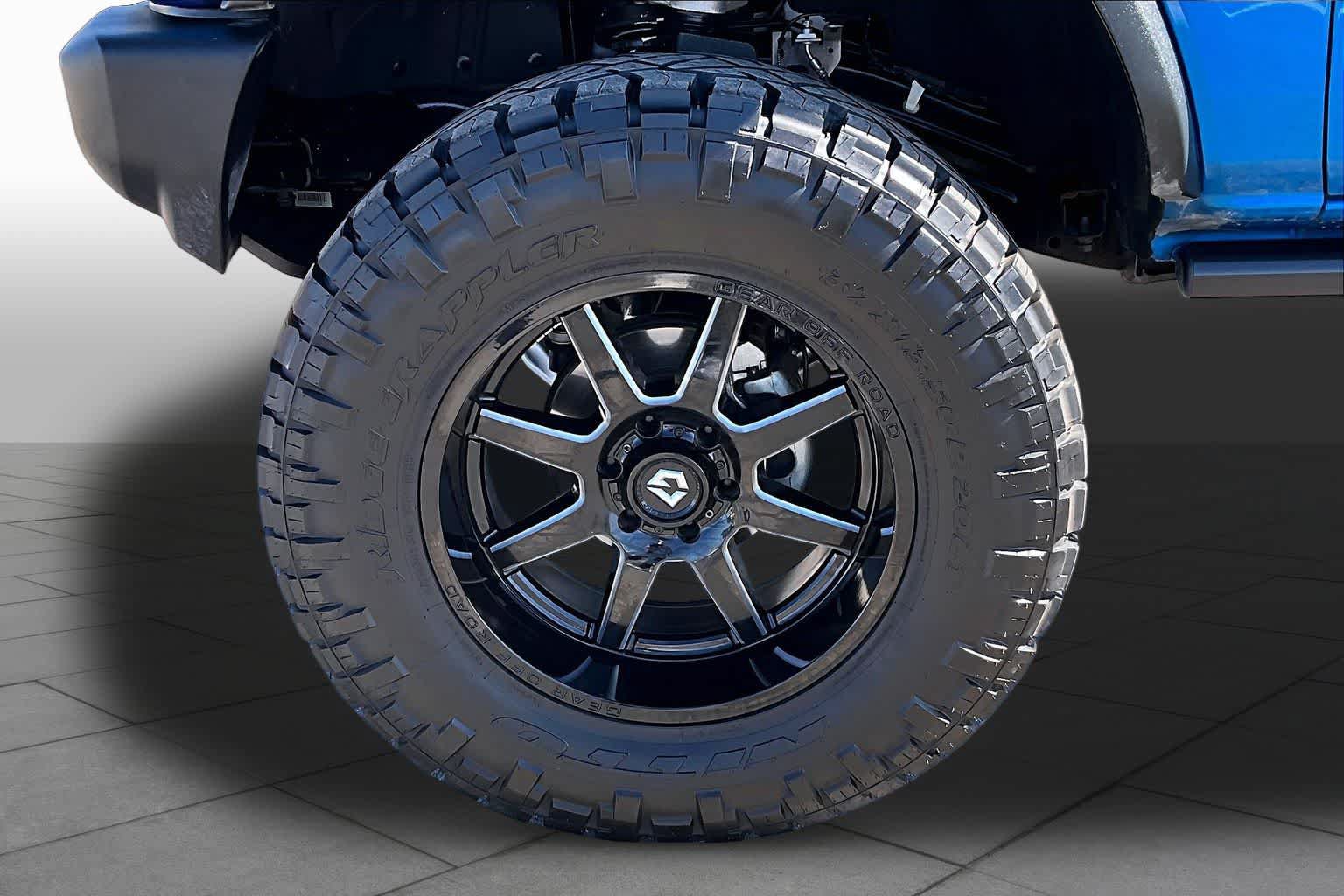 Used 2023 Ford Bronco Big Bend w/ Sasquatch Package AWD/4WD image 11