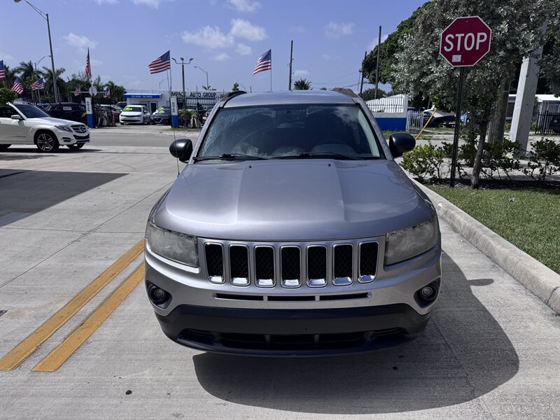 Used 2016 Jeep Compass Sport w/ Power Value Group FWD image 2