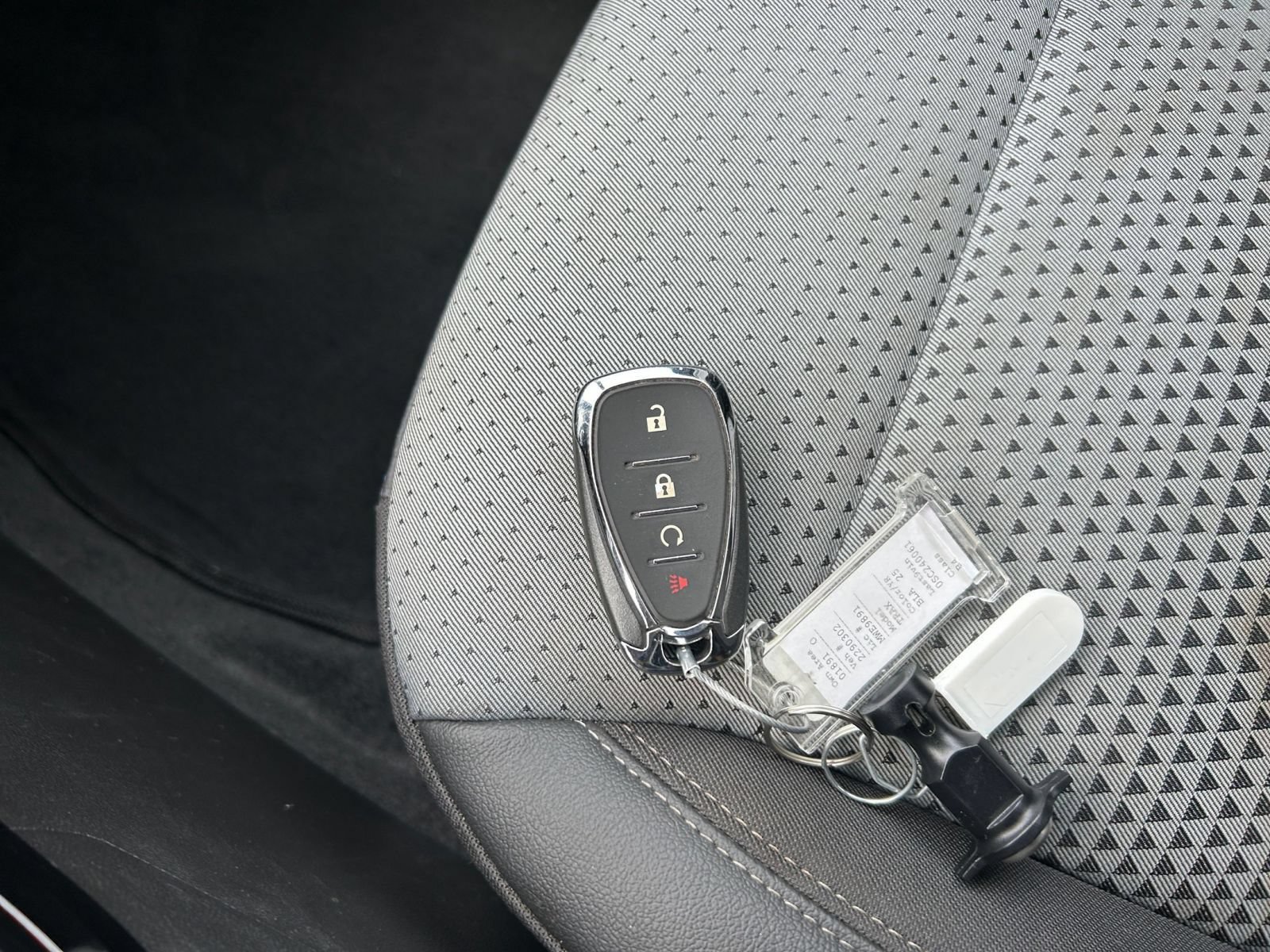 Used 2025 Chevrolet Trax LT w/ LT Convenience Package FWD image 18