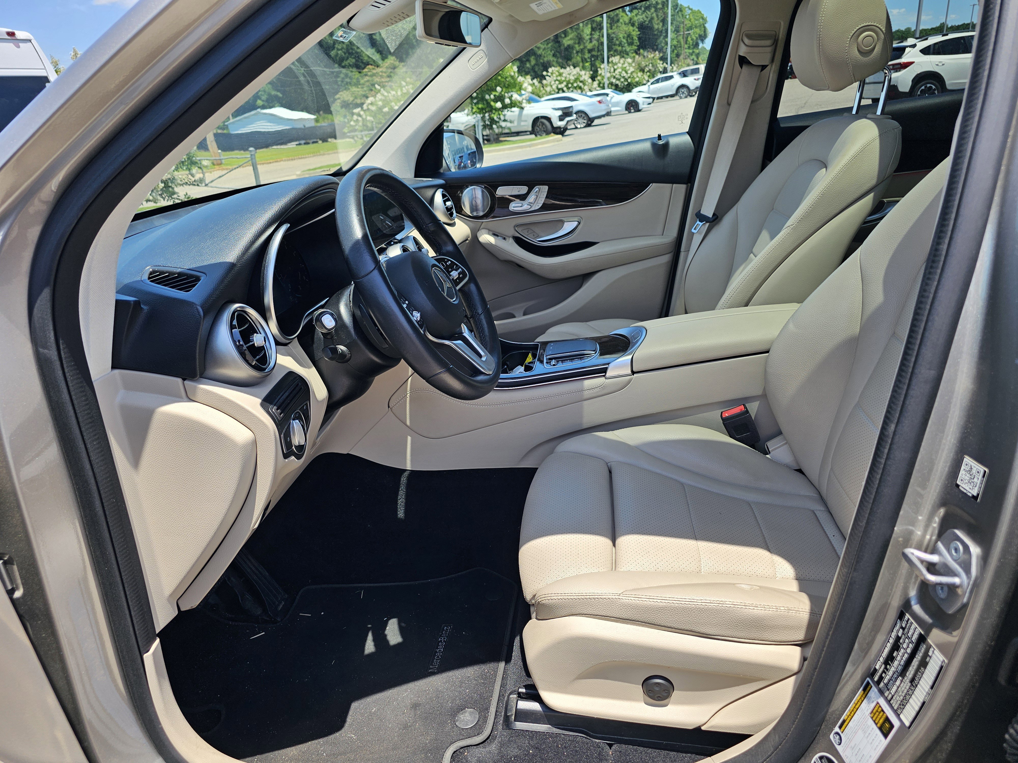 Used 2020 Mercedes-Benz GLC 300 image 14