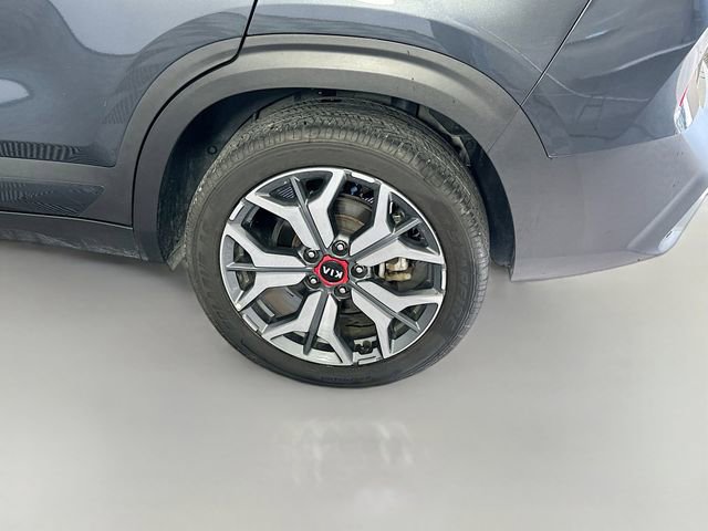 Used 2021 Kia Seltos SX w/ SX Sunroof Package image 32