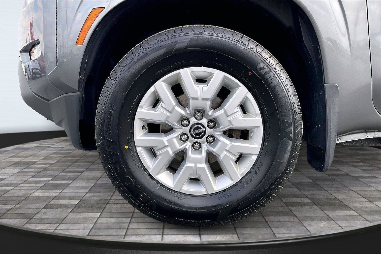 Certified 2022 Nissan Frontier SV image 10