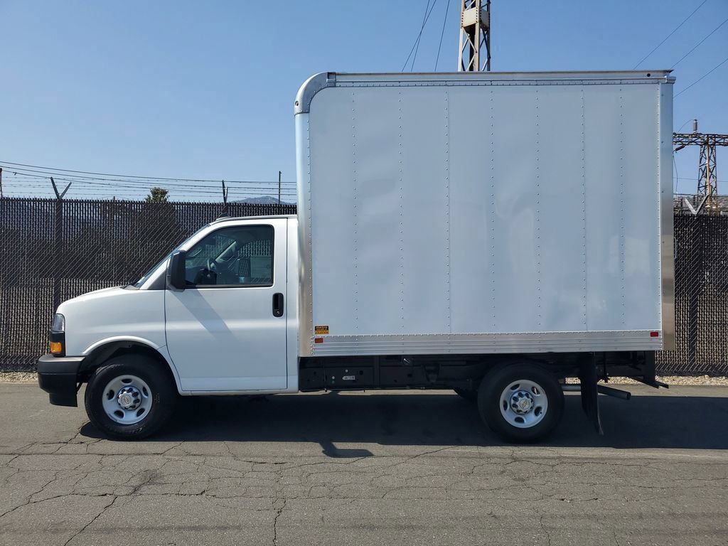 New 2025 Chevrolet Express 3500 w/ Power Convenience Package RWD image 9