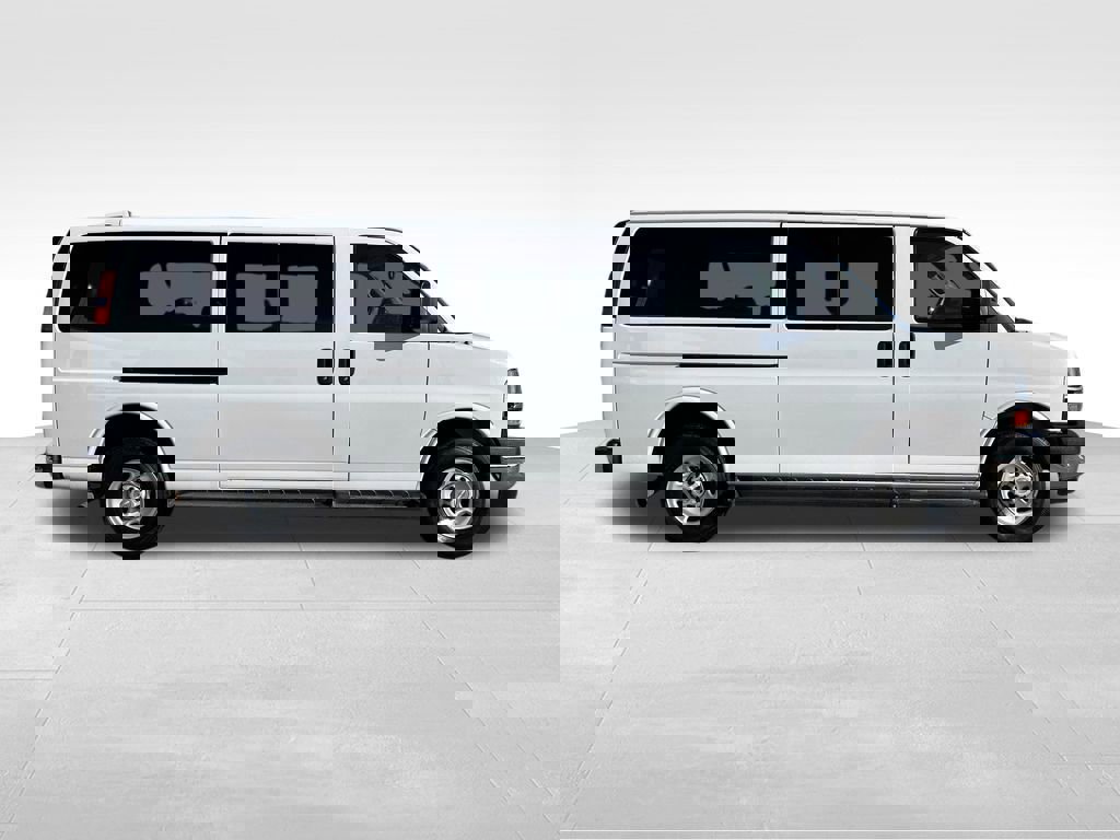 Used 2023 Chevrolet Express 3500 LT w/ LT Preferred Equipment Group image 7