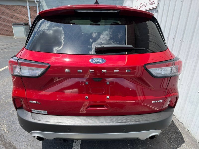 Used 2022 Ford Escape SEL AWD/4WD image 9