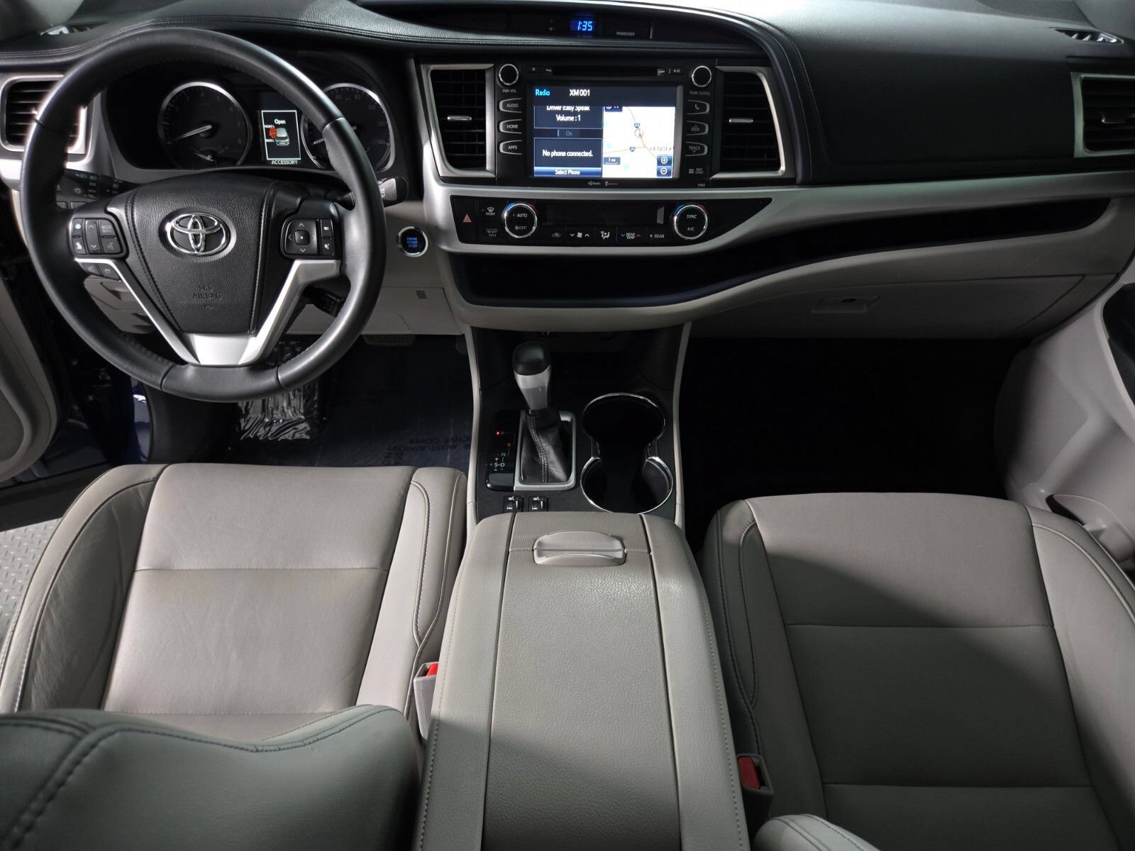 Used 2014 Toyota Highlander XLE FWD image 14
