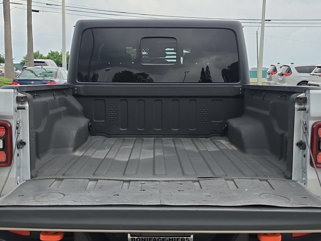 Used 2024 Jeep Gladiator Mojave w/ Technology Group AWD/4WD image 6