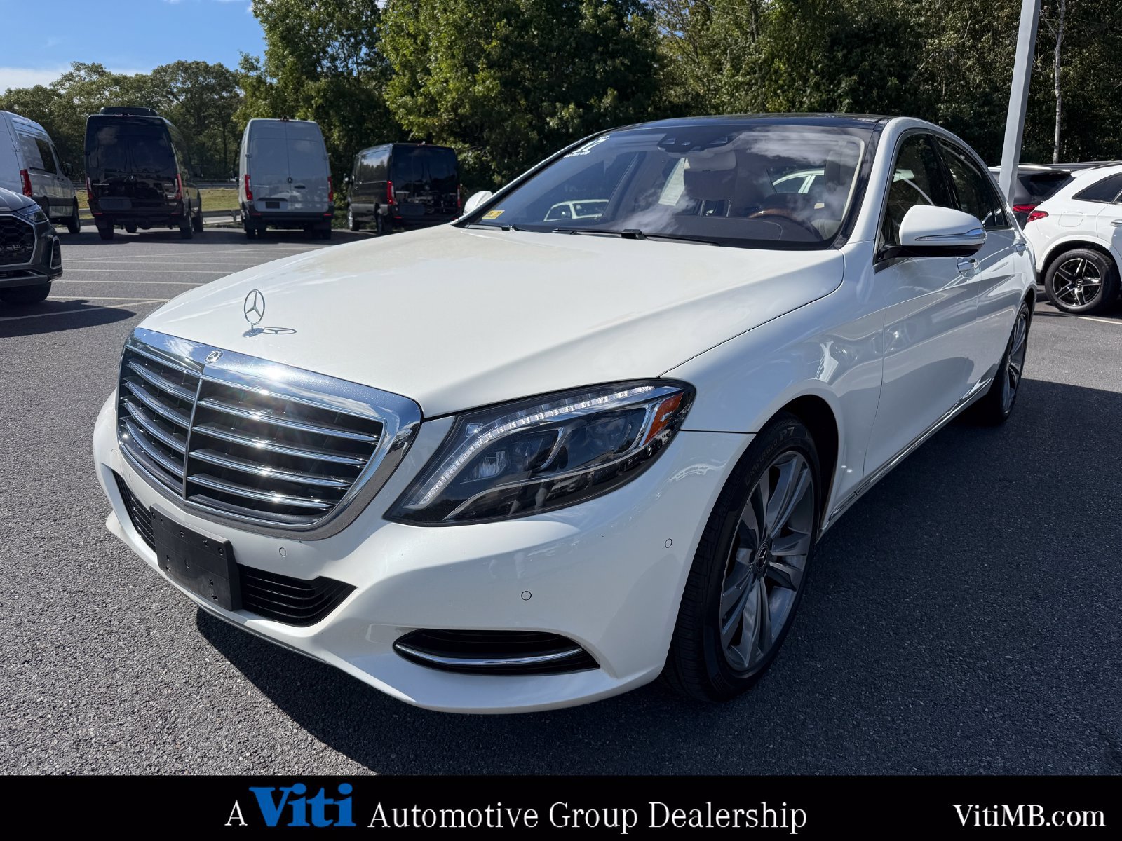 Used 2017 Mercedes-Benz S 550 4MATIC Sedan image 4