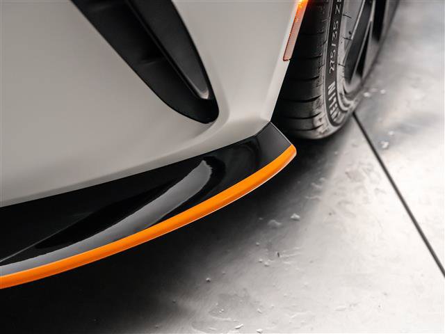 Used 2025 Aston Martin V8 Vantage Coupe RWD image 16
