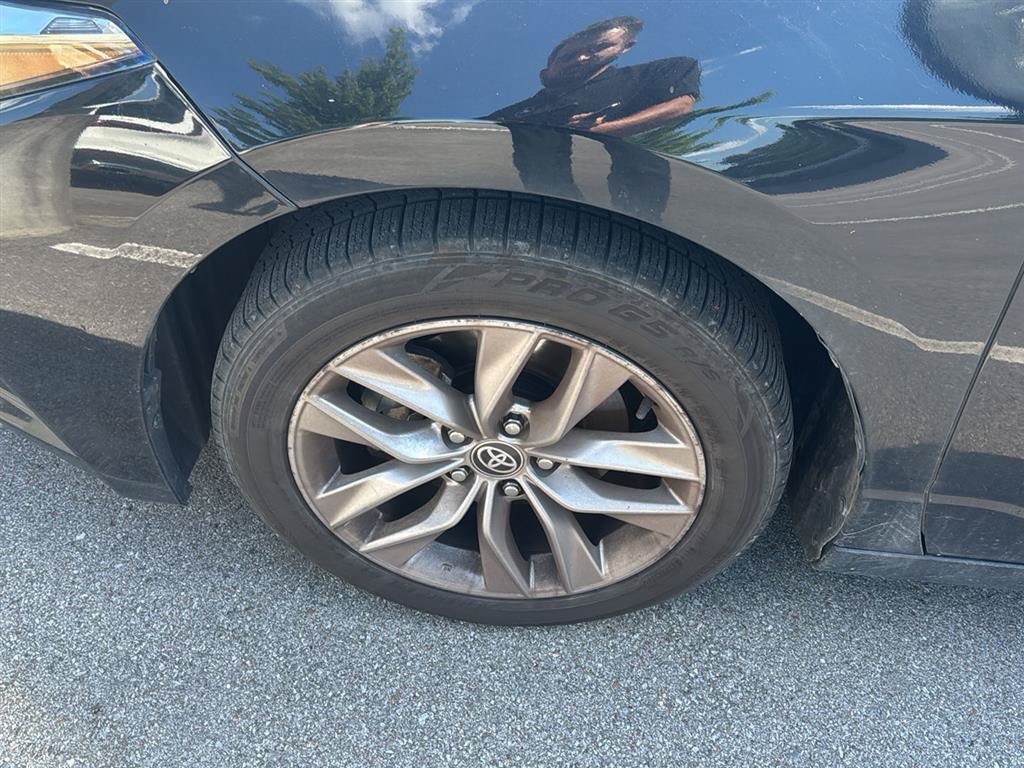 Used 2021 Toyota Avalon XLE w/ Moonroof Package AWD/4WD image 21