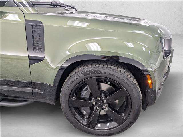 New 2026 Land Rover Defender 110 X-Dynamic SE image 22