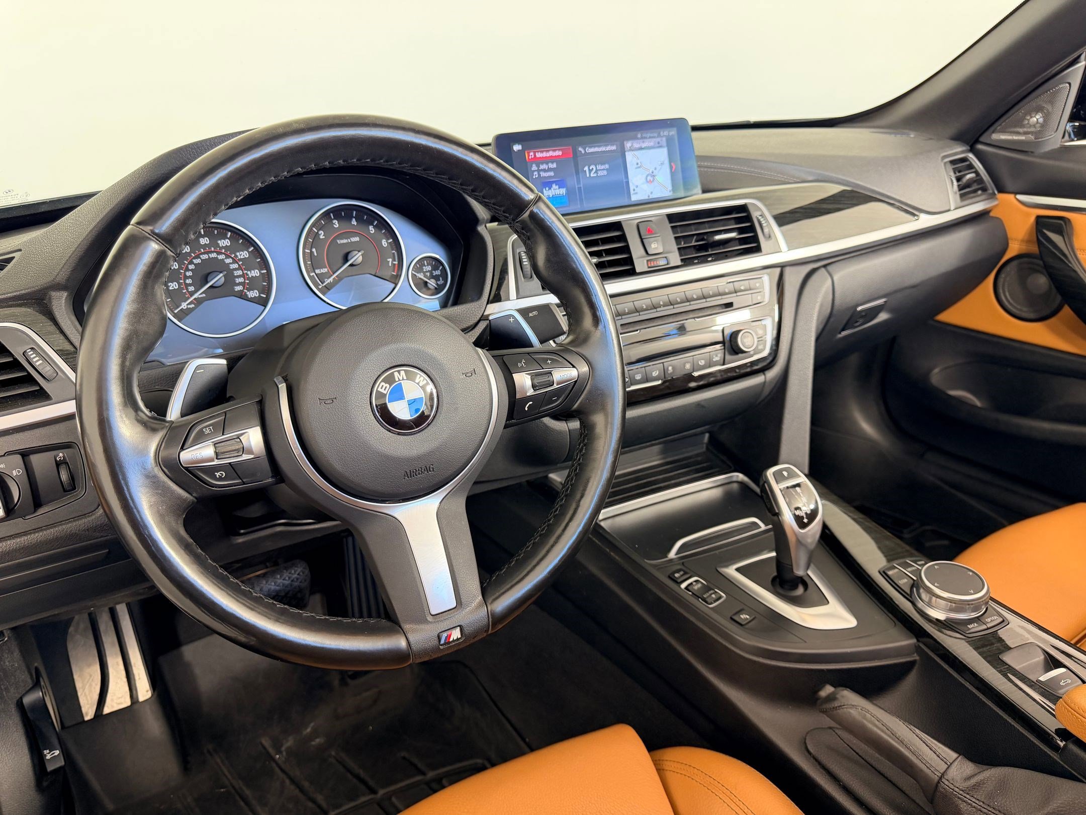 Used 2019 BMW 430i Convertible w/ M Sport Package image 4