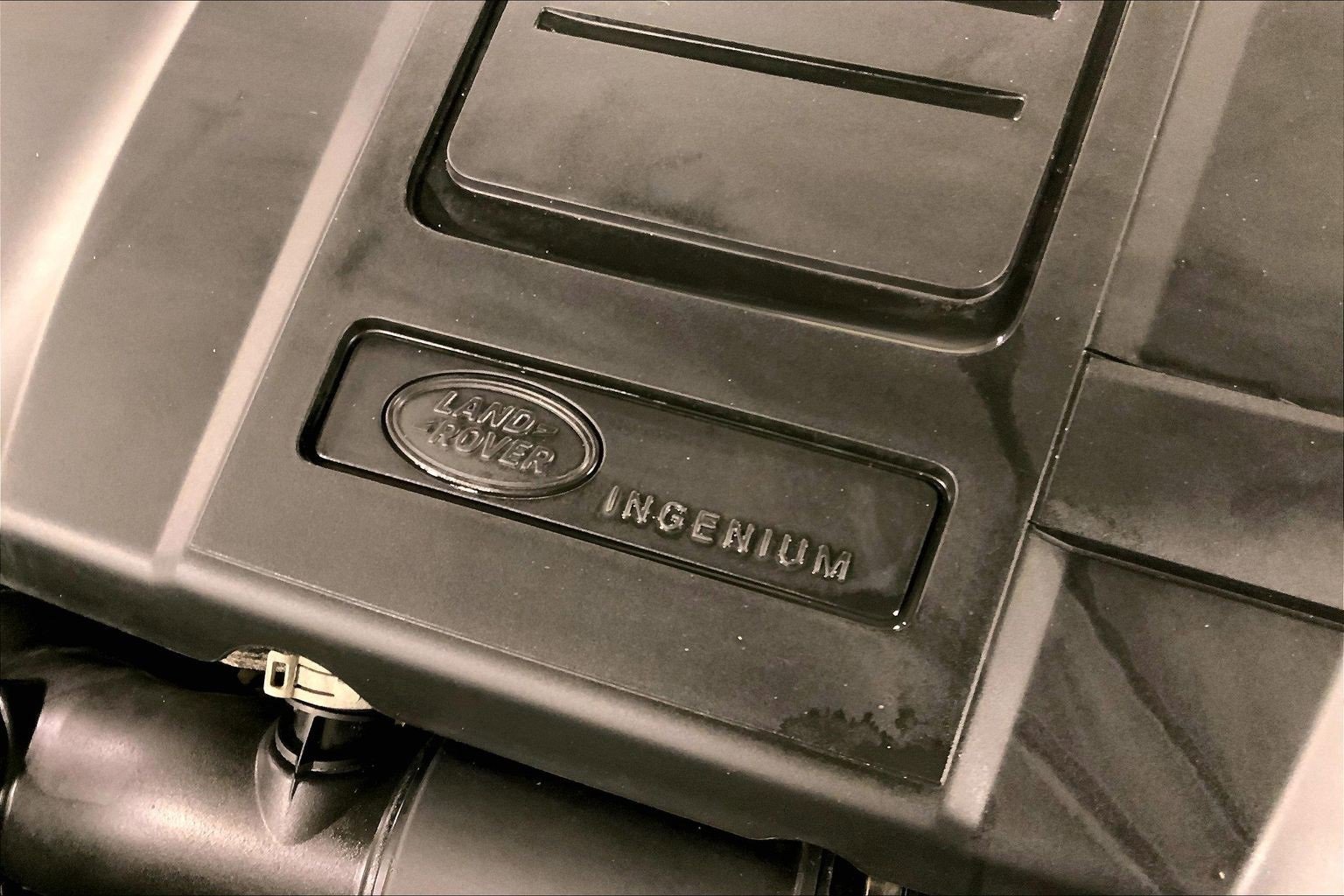 Used 2023 Land Rover Range Rover Velar S image 32