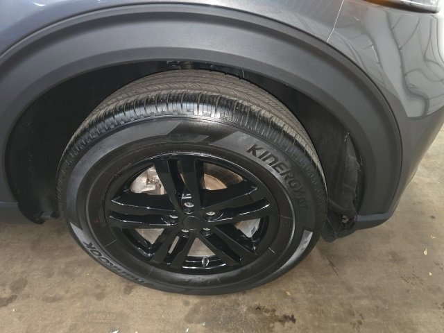 Used 2023 Ford Explorer XLT w/ Equipment Group 202A image 2