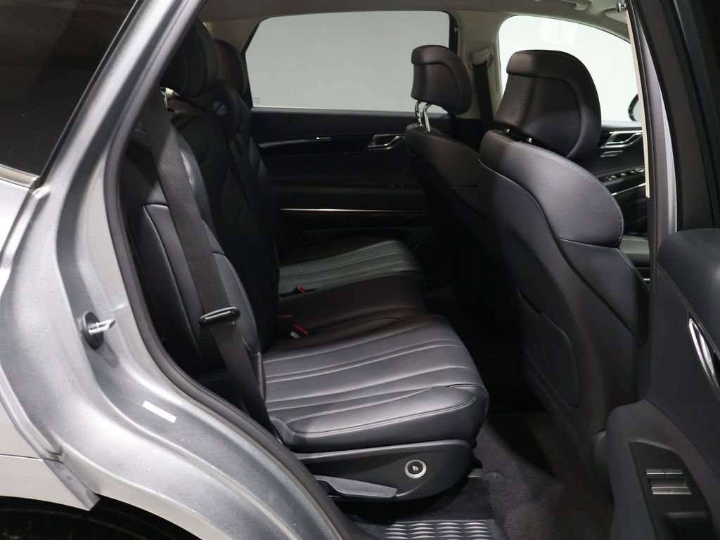 Used 2025 Genesis GV80 2.5T Standard image 20