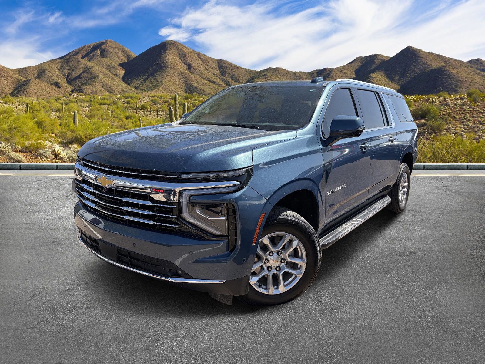 Certified 2025 Chevrolet Suburban LT w/ Comfort Package AWD/4WD image 13