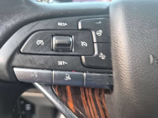 Certified 2022 Cadillac Escalade Luxury AWD/4WD image 18
