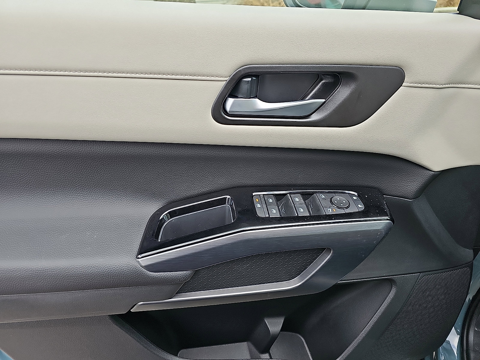 New 2026 Nissan Pathfinder SL AWD/4WD image 8