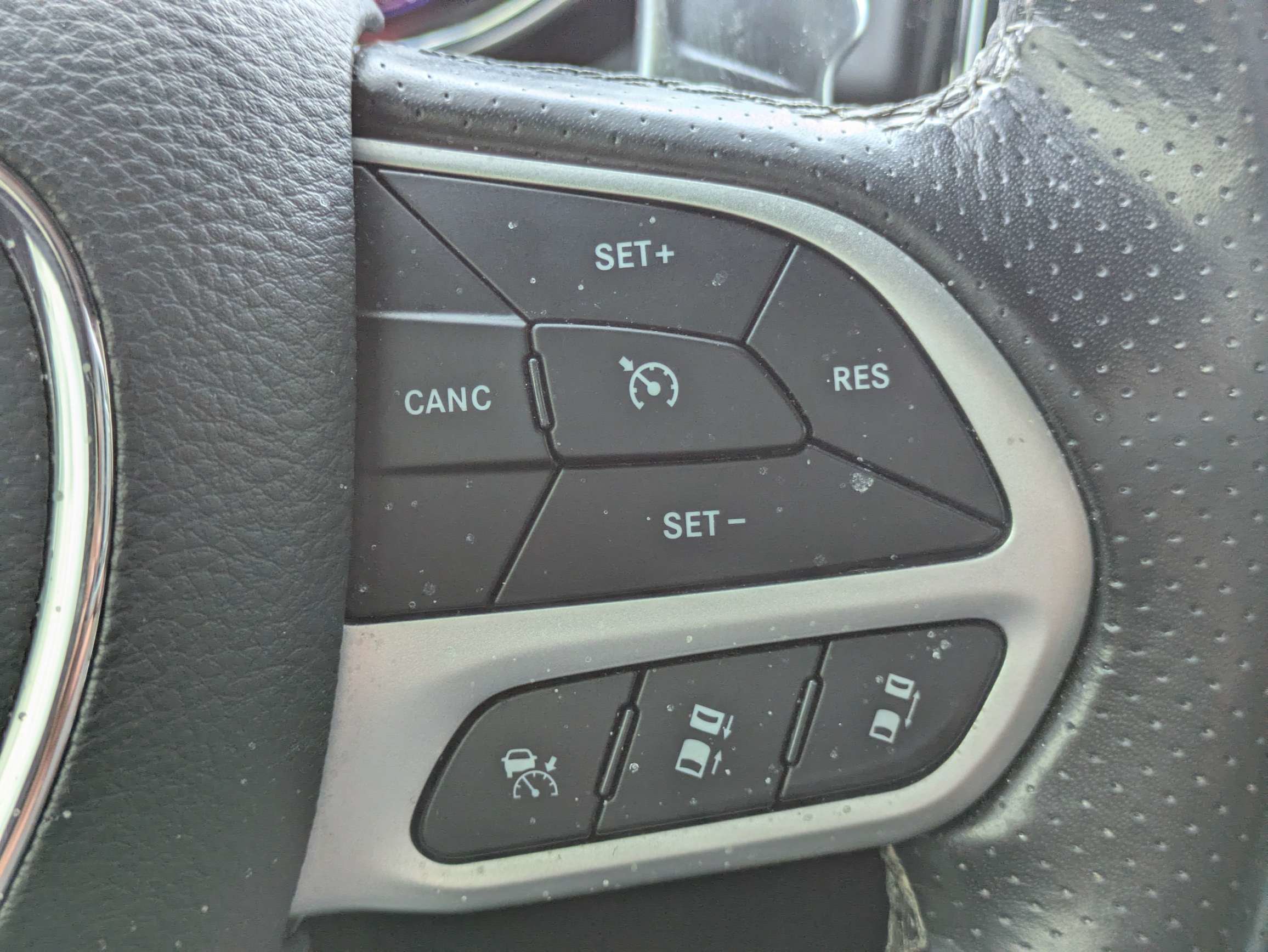 Used 2021 Jeep Grand Cherokee SRT AWD/4WD image 16